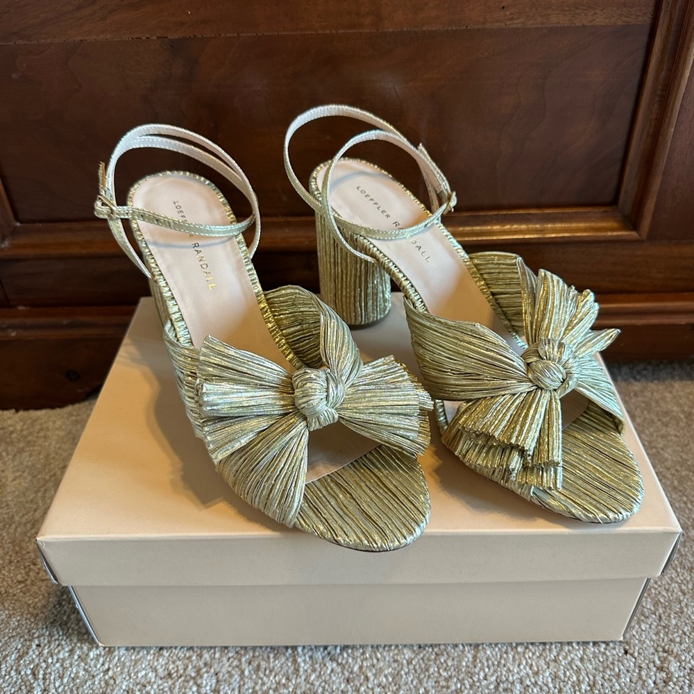 Loeffler Randall Camellia Gold Pleated Bow Heel - Picture 8 of 12